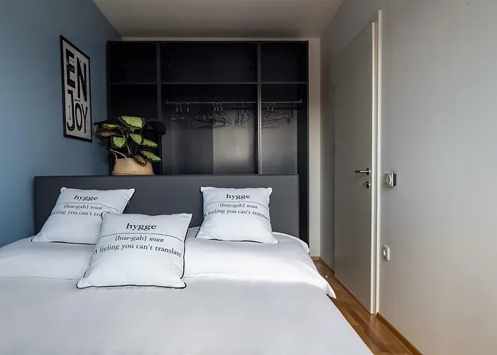 Jungle Mesh Lux Apartment Bled