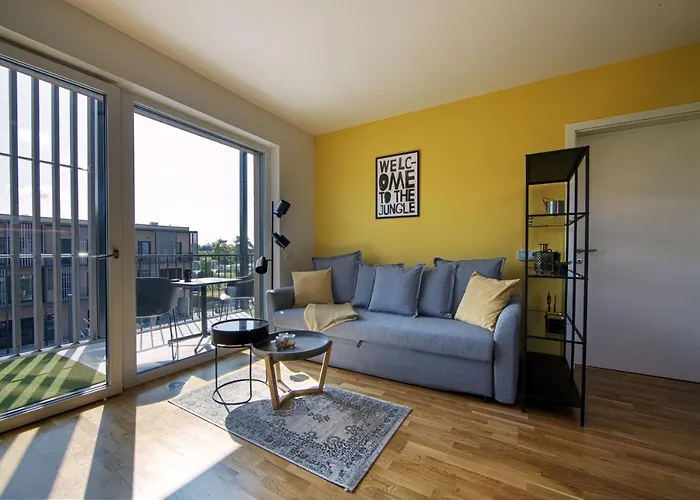 דירה Jungle Mesh Lux בלד